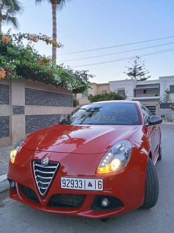 ألفا روميو جولييتا سبرينت أوتوماتيك 2017