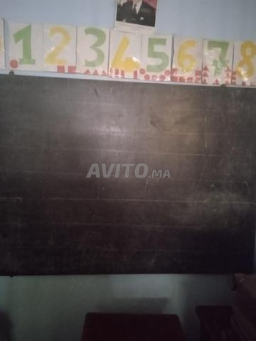 بيع لوحة سوداء ومقاعد مدرسية