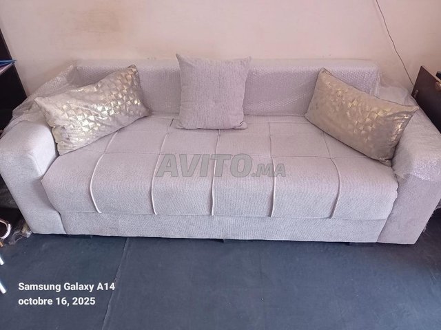 أريكة صالون جديدة