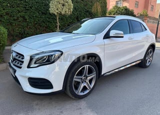 Mercedes-Benz GLA220d AMG Line