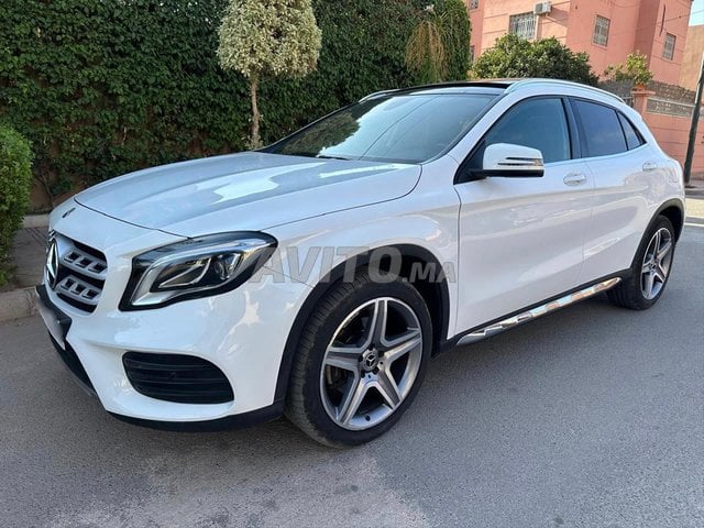 Mercedes-Benz GLA220d AMG Line