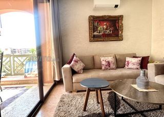 Appart vacances piscine verdure sérénité