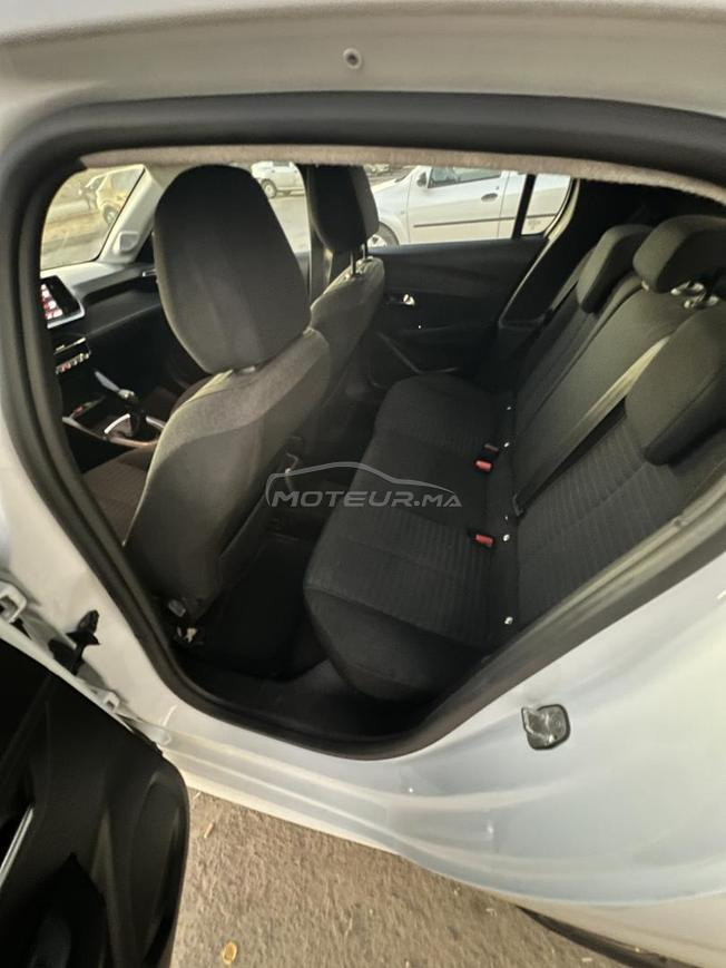 Peugeot 208 tout option 