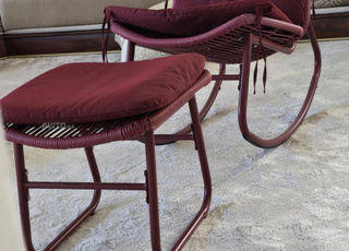 Fauteuil à bascule confortable et modernr