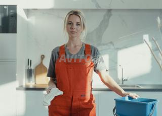 خدمة سريعة، موظفين تم التحقق منهم