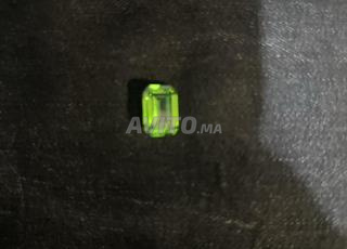 Pierre synthétique émeraude