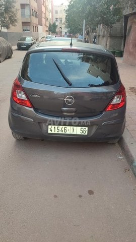 Opel Corsa Essence Manuelle 2013 à Casablanca
