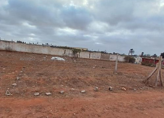 Terrain agricole à vendre par l'intermédiaire d'un avocat Kontra