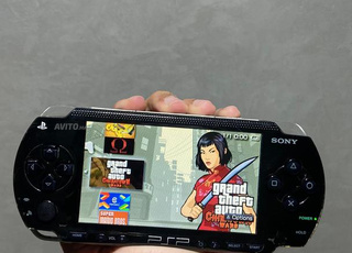 PSP COMPLET FLASHÉ AVEC 20 JEUX