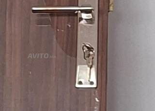 باب للبيع - حالة ممتازة