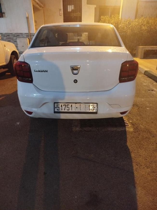 Dacia Logan essence 