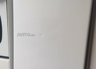 Réfrigérateur mini-bar excellent