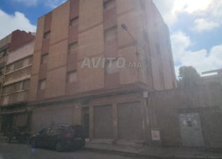 Appartement à vendre et Magasin 168m