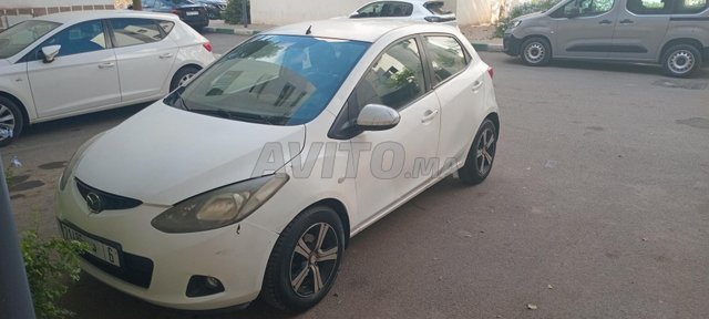 سيارة جميلة للبيع