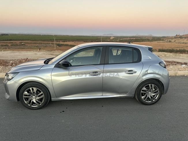 Peugeot 208 Diesel Manuelle 2022 à Berkane