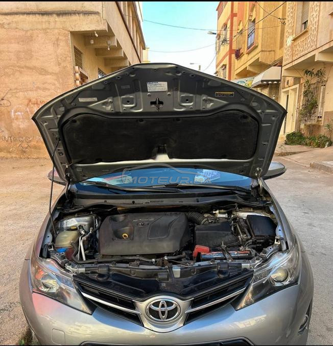 toyota auris 2015 