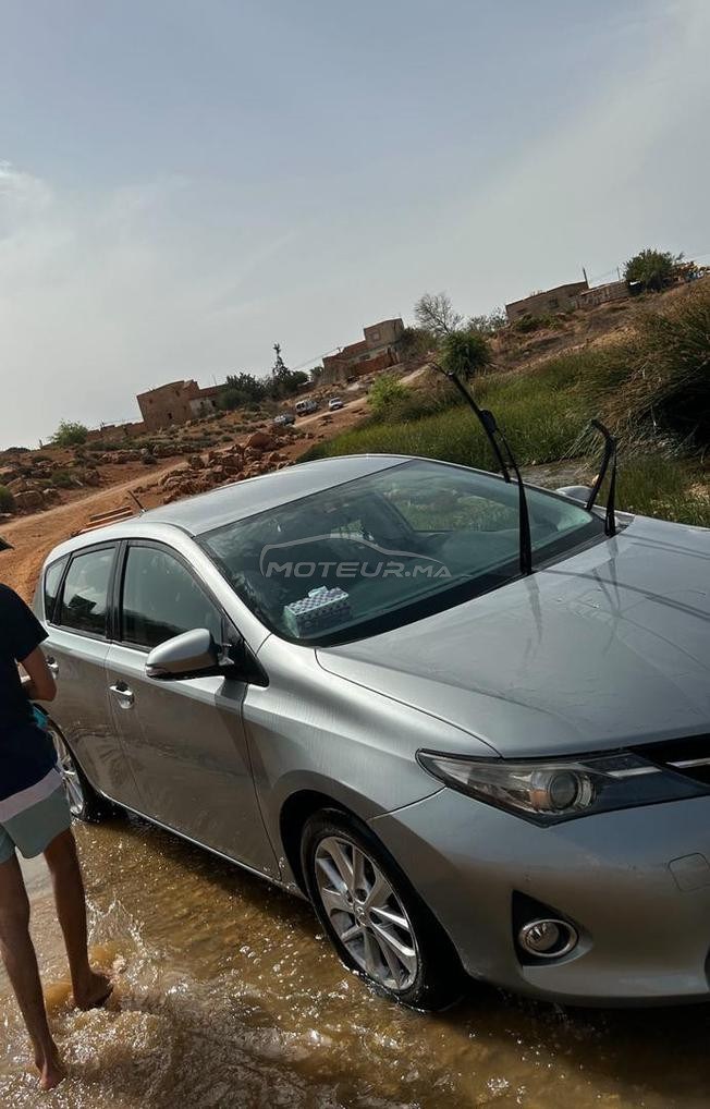 toyota auris 2015 
