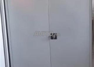 خزائن معدنية قياسية