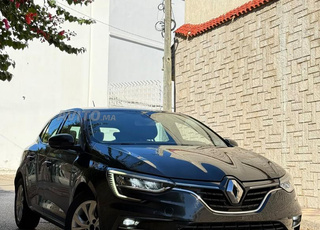 Renault Megane Automatique 2023 - DERKAOUI AUTO