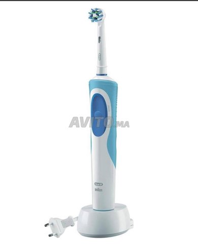 فرشاة أسنان كهربائية قابلة للشحن ORAL B