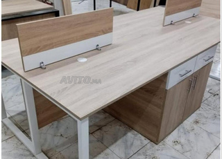 BUREAU DE GÉNÉRALE EN BOIS À A TOUTE LA VIILLE