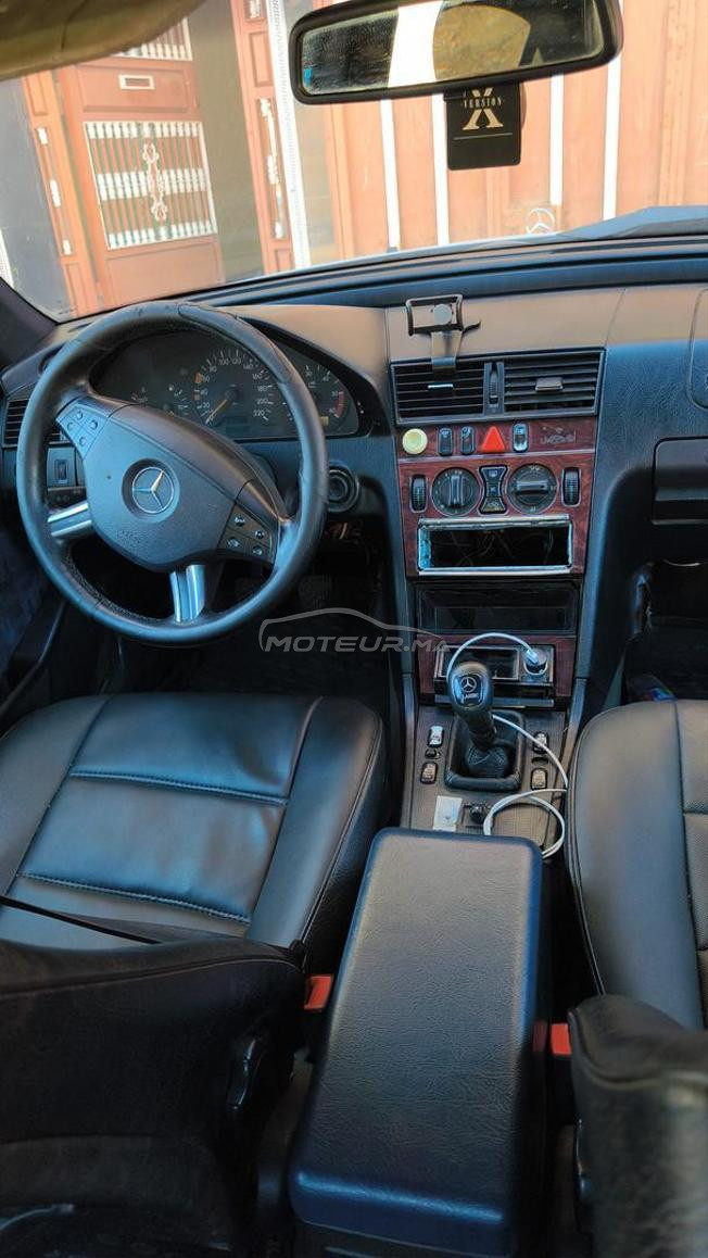 Mercedes-Benz250