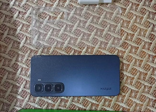 Infinix Hot 60i 128gb 6gb et NFC