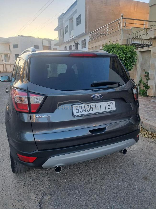 A vendre Ford kuga Diesel Automatique .