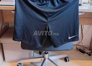 Short Noir Nike (Dri-Fit) Taille L