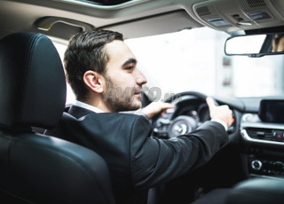 Je cherche un emploi de chaufeur