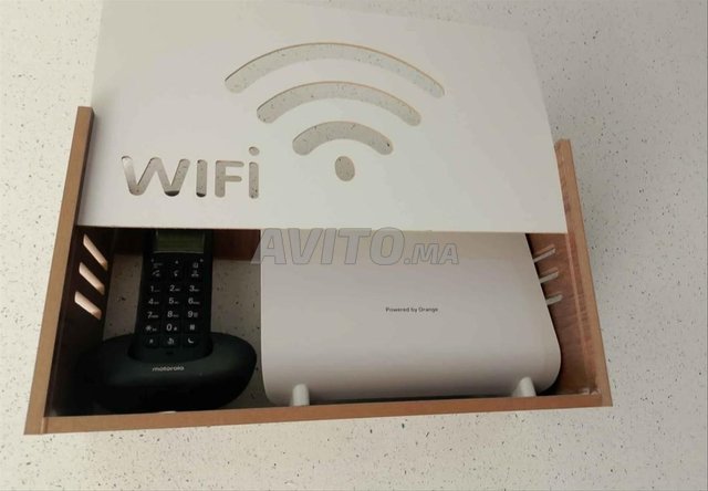 رف جهاز توجيه واي فاي ونقطة وصول