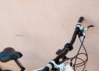 Vélo GIANT très bon état kharijya 🇨🇵