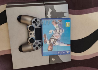 PS4 en très bon état