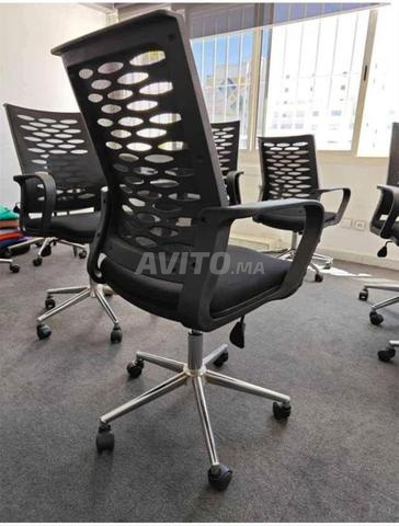 chaises scolaire avec ecritoir disponible