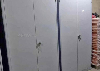 Des armoires à portes rideaux avec très bonne qual