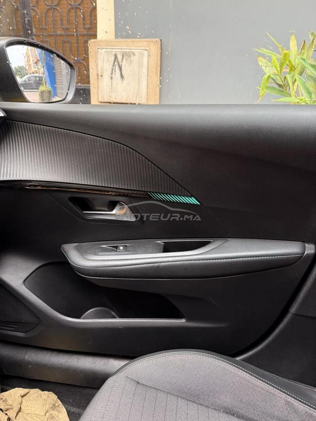 Peugeot 208 modèle 2023 GT ligne 