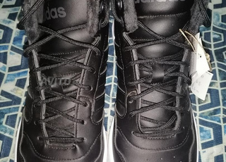 Adidas hoops noir et blanc