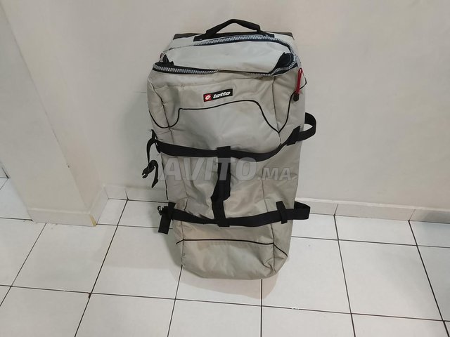 Sac de voyage Lottoen en bon état à vendre