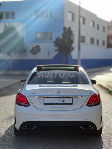 مرسيدس بنز الفئة C220 ديزل أوتوماتيكية 2017