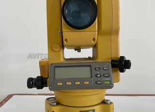 Station totale TOPCON GTS 225 avec accessoires TBE