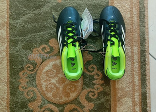 Chaussures de foot Adidas