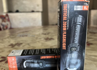 Lampe de poche légère, tactique, avec zoom