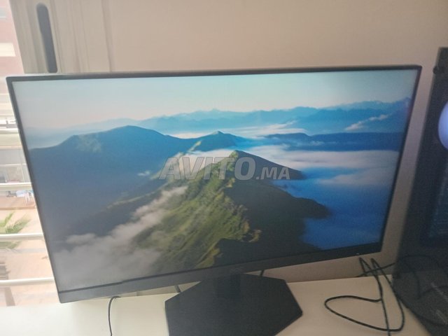 شاشة مستعملة لمدة شهر واحد في حالة جديدة