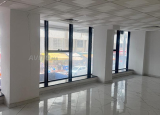 Plateau bureau à vendre au centre de Kénitra