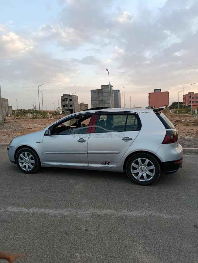 سيارة غولف 5 للبيع 