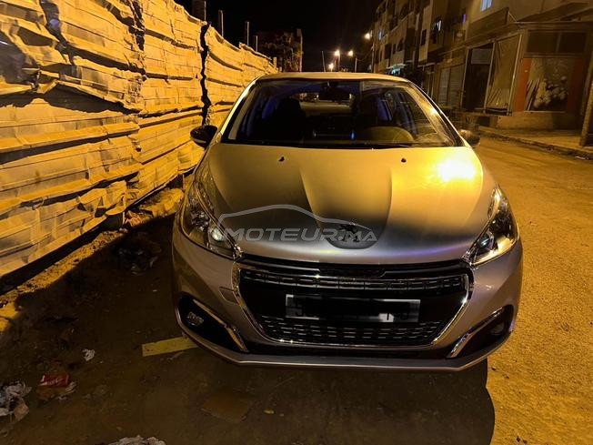 peugeut 208 2017