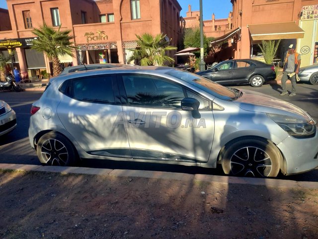 clio 4 automatique importé neuf 