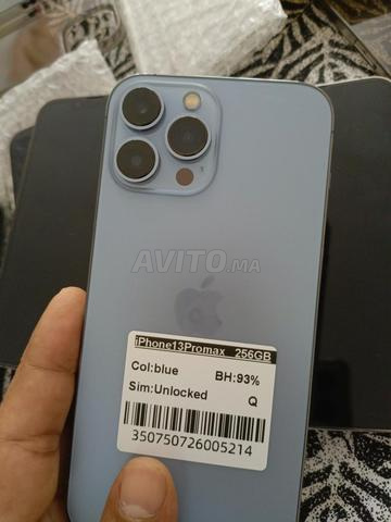Vendre iPhones 13 pro Max 256 comme neuf - 2