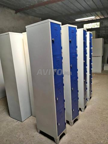 fabrication mobilier bureau / VESTIAIRE / armoire