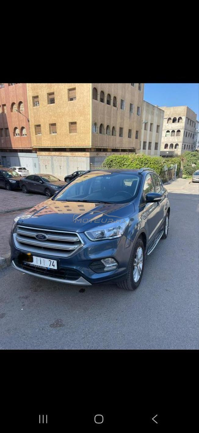 kuga oct 2018 très bon état 
